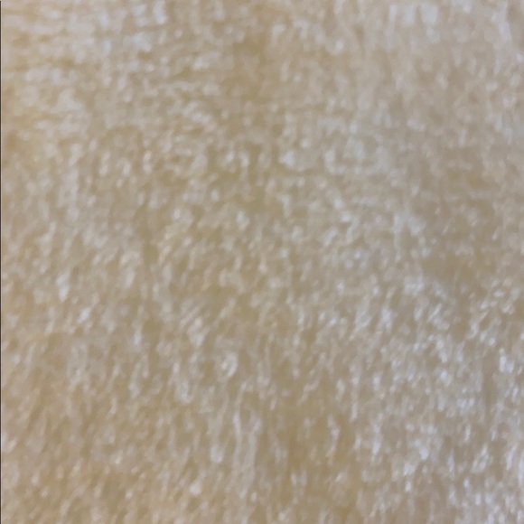 Plush white pullover top soft - Picture 8 of 8